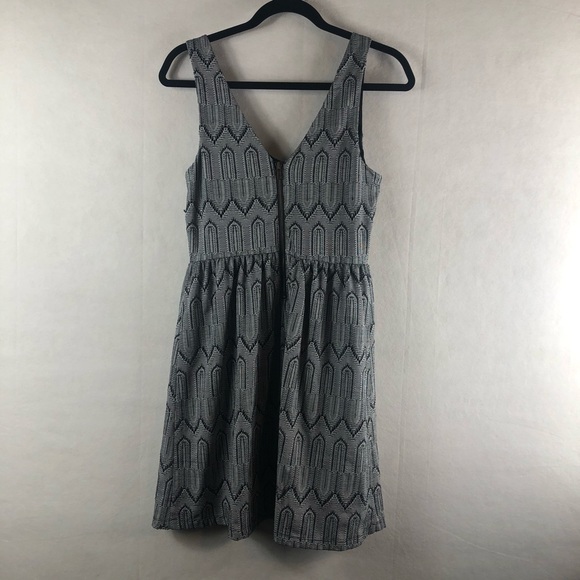 Lucky Brand small skater dress cathedral pattern - Picture 4 of 8